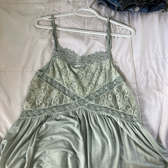 lace top - Picture 2 of 2